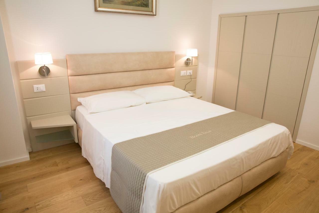 Boutique Hotel Enia プラート エクステリア 写真