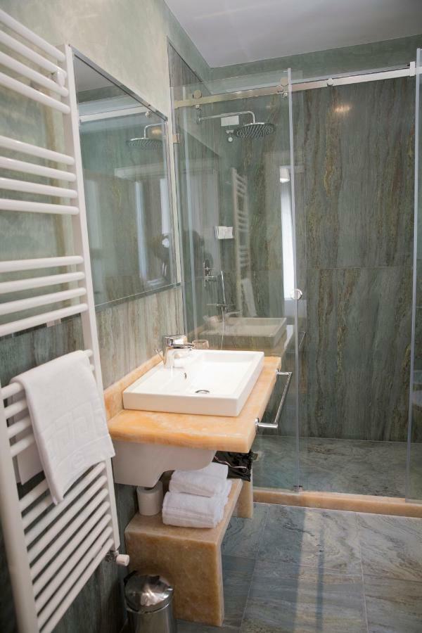 Boutique Hotel Enia プラート エクステリア 写真